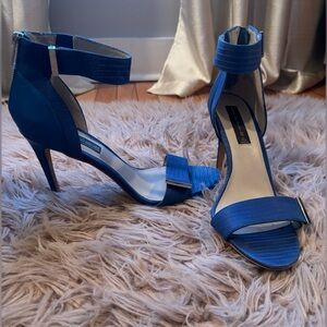 STEVEN by Steve Madden Women's Lipsrvce Sandal; Size 10; Blue Heels
